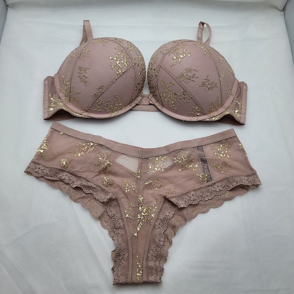 Victoria's Secret Bombshell 38C Bra & Very Sexy Cheeky Panty